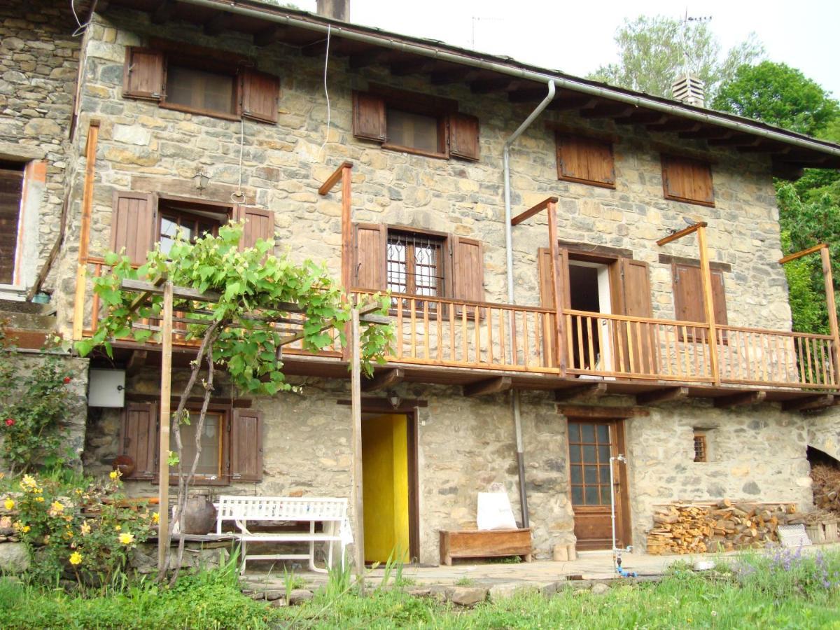 La Casa Di Martina Apartment Сен Венсан Екстериор снимка